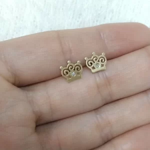 Brinco Baby Coroa Vazada com Zircônia