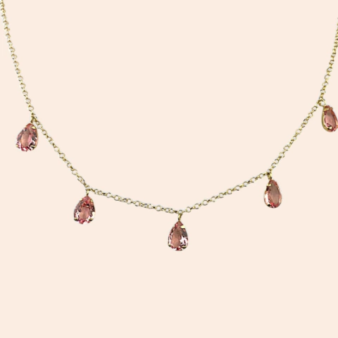 Gargantilha Gotas Penduradas Rosa