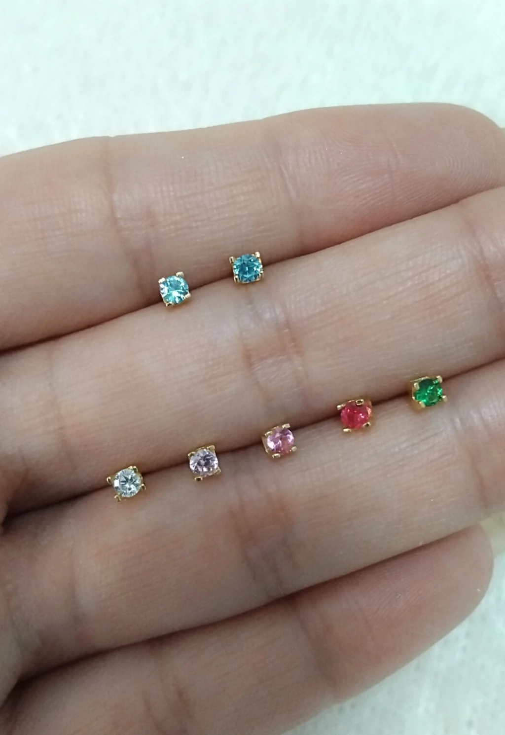 Brinco Baby com Zircônia