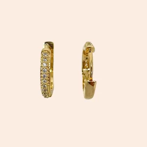 Brinco de Argola com Click e Pedras Folheado a Ouro