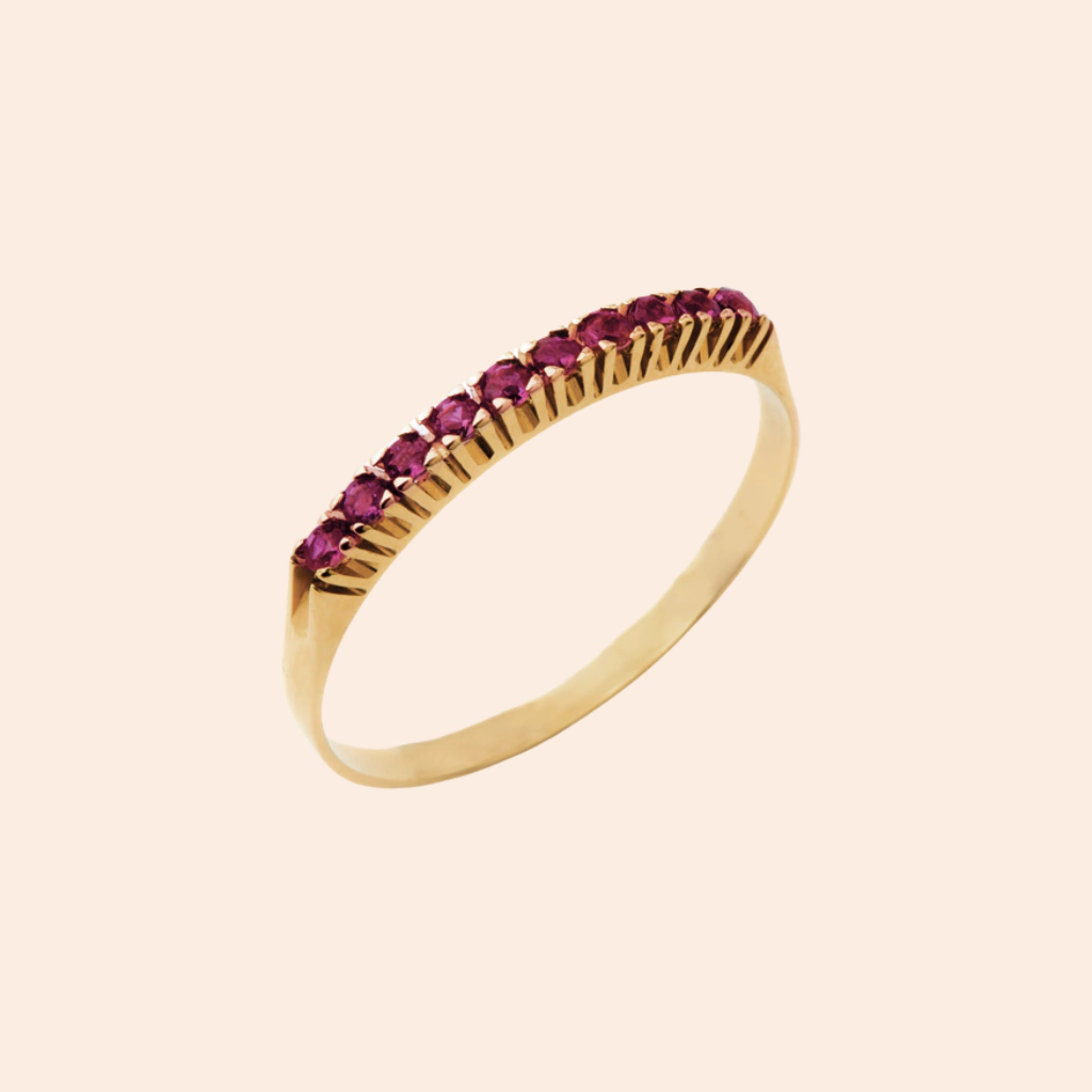 Aliança com pedra rubi