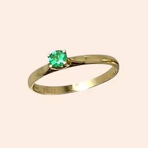 Solitário Pedra Natural Esmeralda Ouro Amarelo 18K