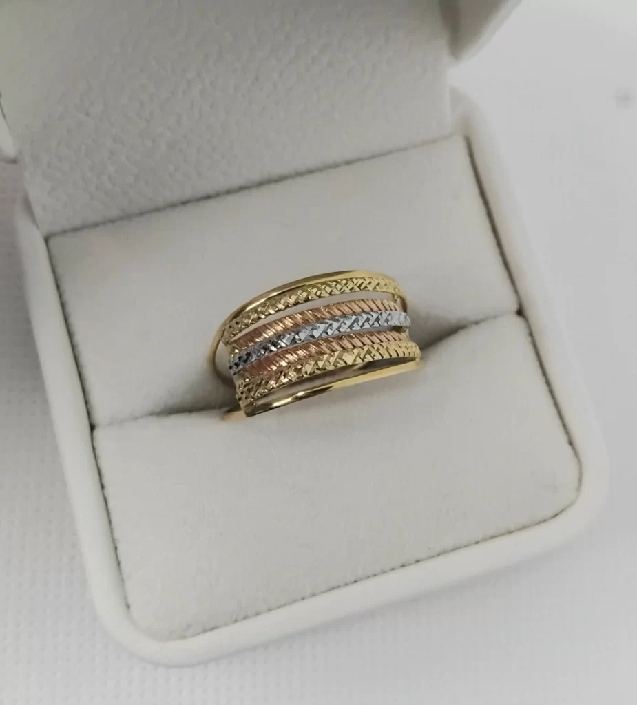 Anel Diamantado 3 Ouros 18K