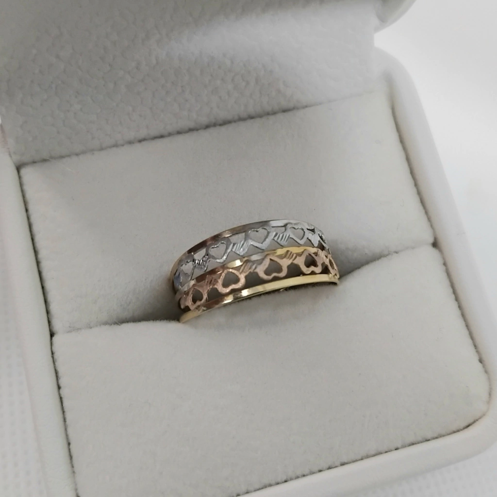 Anel Vazado Corações 3 Ouros 18K