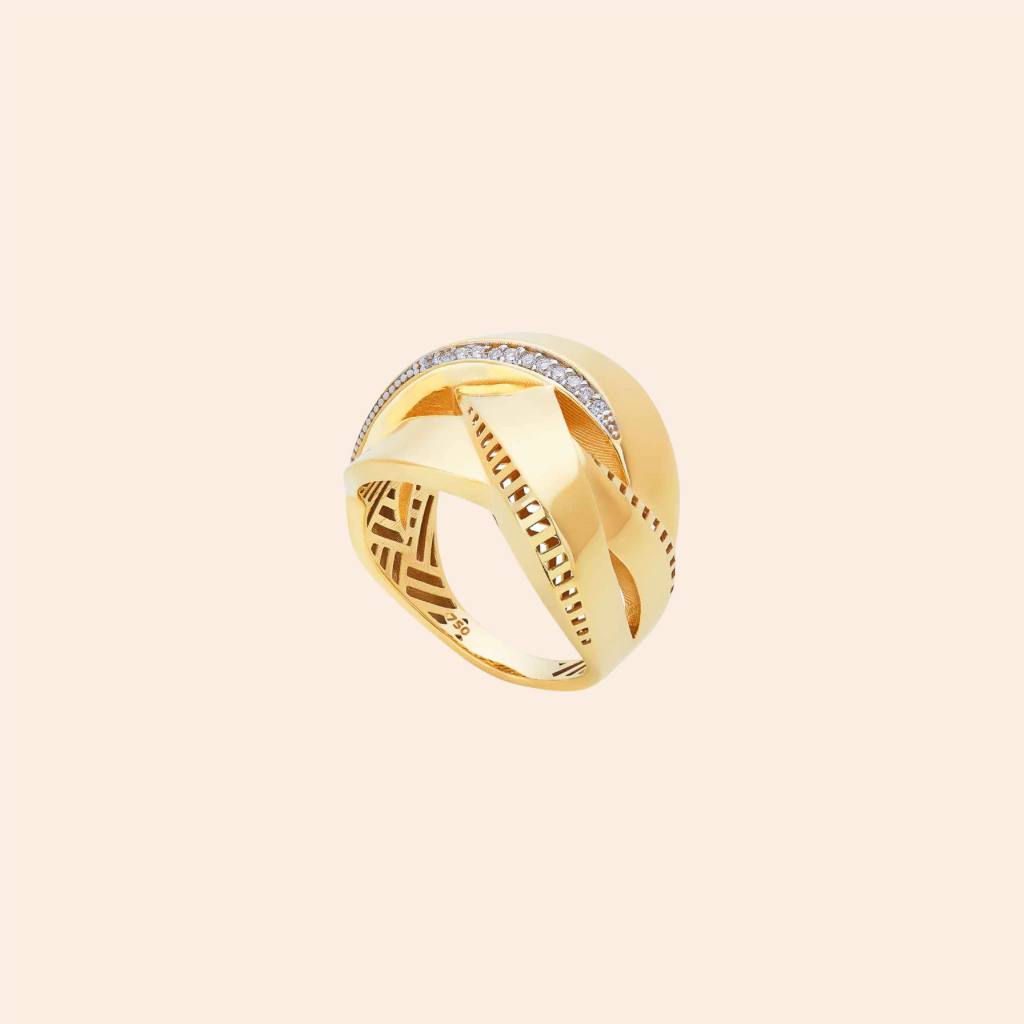 Anel transpassado com detalhe brilhante